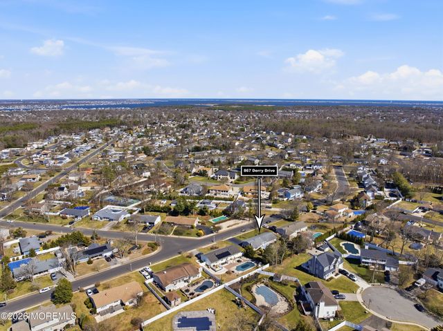 867 Derry Drive, Toms River, NJ 08753
