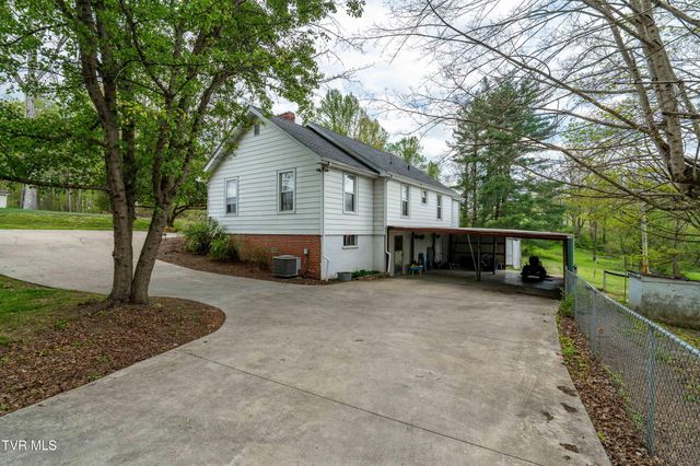 1162 Muddy Creek Road, Blountville, TN 37617