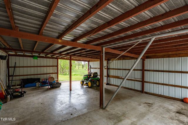 1162 Muddy Creek Road, Blountville, TN 37617