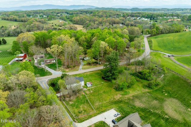 1162 Muddy Creek Road, Blountville, TN 37617