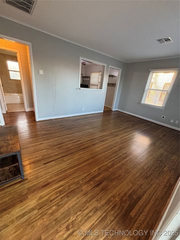 470 S Jamestown Avenue, Tulsa, OK 74112