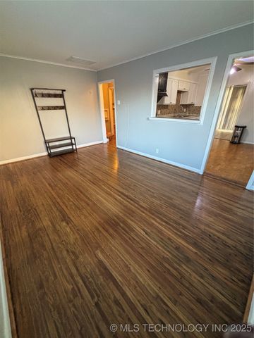 470 S Jamestown Avenue, Tulsa, OK 74112