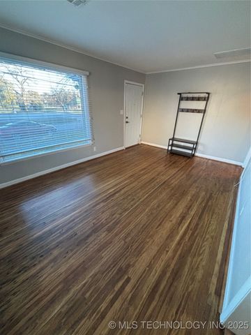 470 S Jamestown Avenue, Tulsa, OK 74112