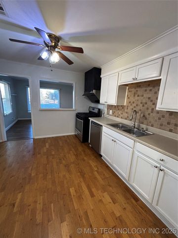 470 S Jamestown Avenue, Tulsa, OK 74112