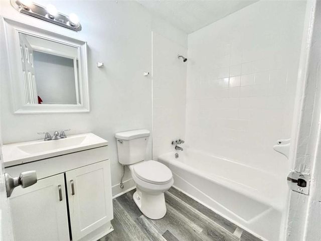 688 Plainville Drive, Atlanta, GA 30331
