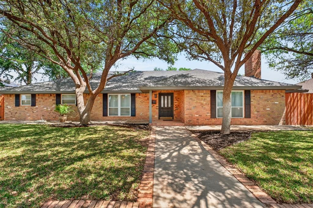 1903 Coleman Court, Midland, TX 79705