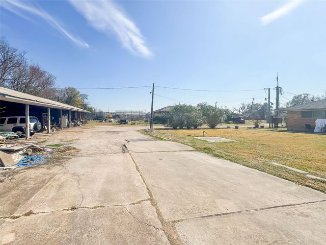 719 E Whitney Street, Houston, TX 77022