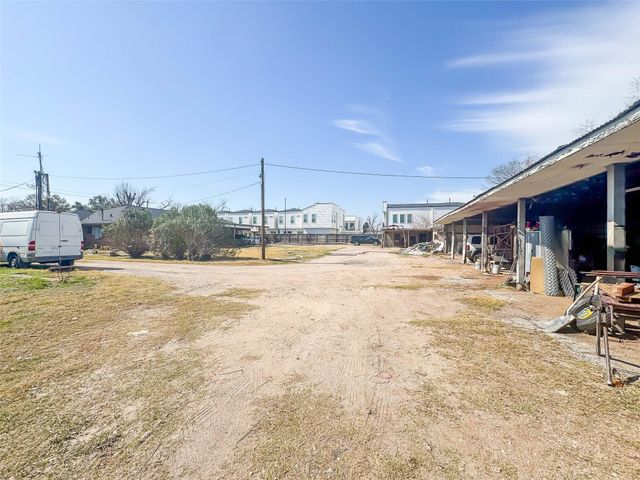 719 E Whitney Street, Houston, TX 77022