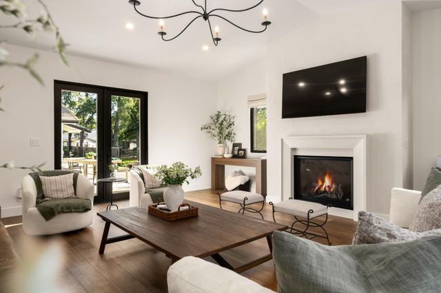 7697 Horseshoe Bar Rd, Loomis, CA 95650