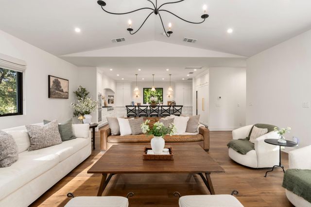 7697 Horseshoe Bar Rd, Loomis, CA 95650