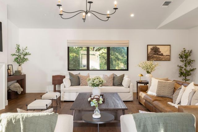 7697 Horseshoe Bar Rd, Loomis, CA 95650