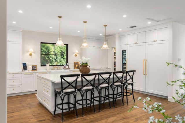 7697 Horseshoe Bar Rd, Loomis, CA 95650