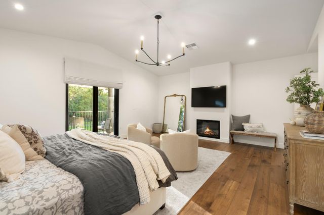 7697 Horseshoe Bar Rd, Loomis, CA 95650