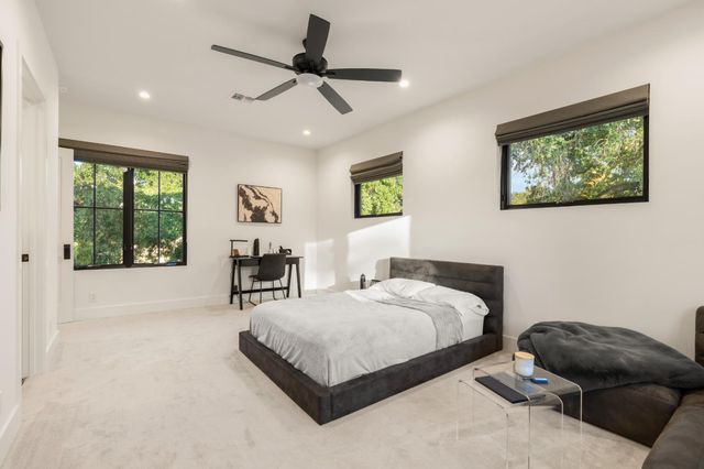 7697 Horseshoe Bar Rd, Loomis, CA 95650