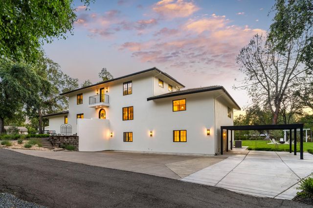 7697 Horseshoe Bar Rd, Loomis, CA 95650