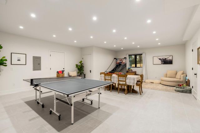7697 Horseshoe Bar Rd, Loomis, CA 95650