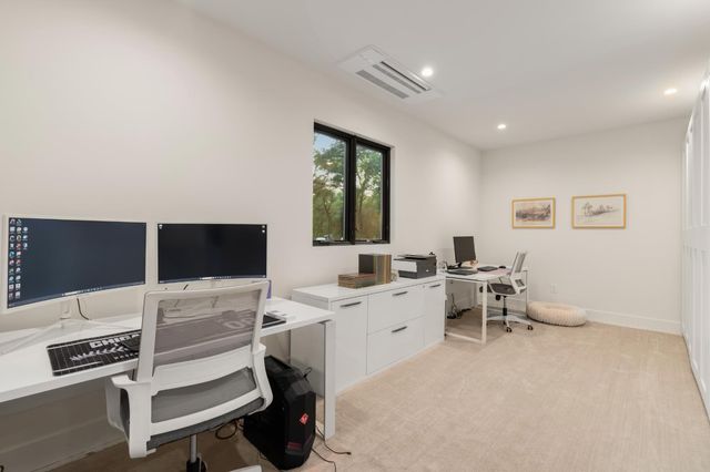 7697 Horseshoe Bar Rd, Loomis, CA 95650