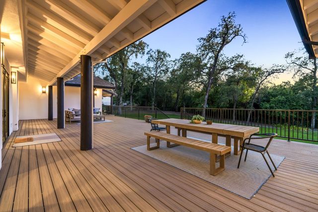 7697 Horseshoe Bar Rd, Loomis, CA 95650