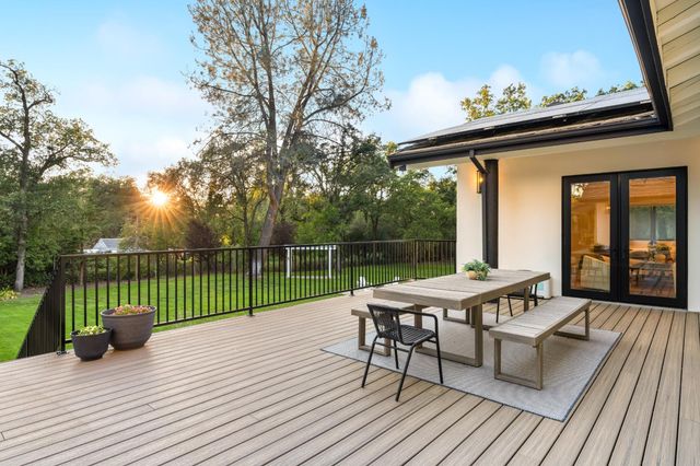 7697 Horseshoe Bar Rd, Loomis, CA 95650