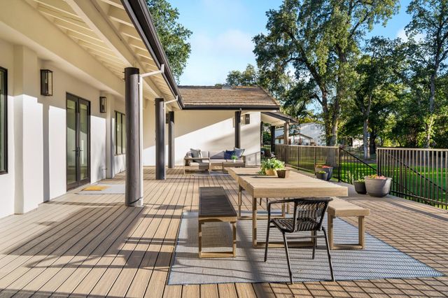 7697 Horseshoe Bar Rd, Loomis, CA 95650
