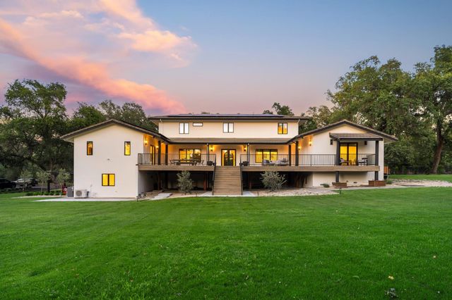 7697 Horseshoe Bar Rd, Loomis, CA 95650