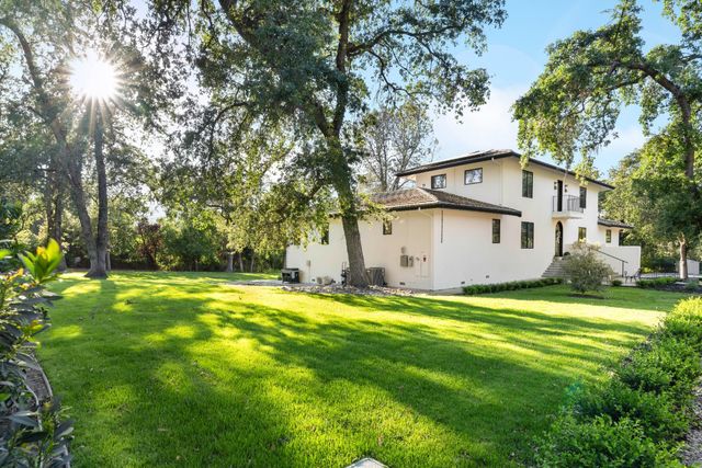 7697 Horseshoe Bar Rd, Loomis, CA 95650