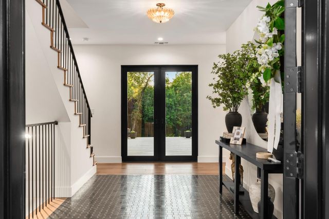 7697 Horseshoe Bar Rd, Loomis, CA 95650