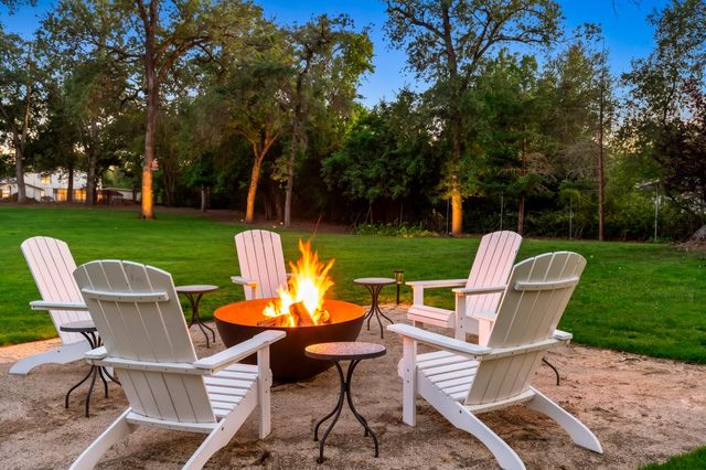 7697 Horseshoe Bar Rd, Loomis, CA 95650