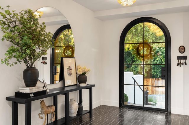 7697 Horseshoe Bar Rd, Loomis, CA 95650