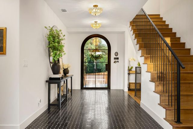 7697 Horseshoe Bar Rd, Loomis, CA 95650