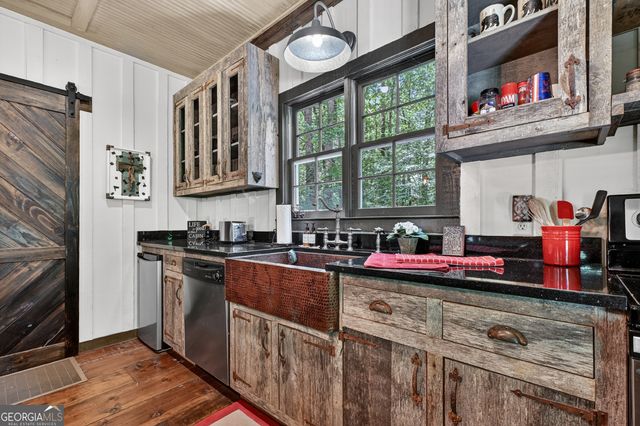 280 Serenity Place, Ellijay, GA 30540