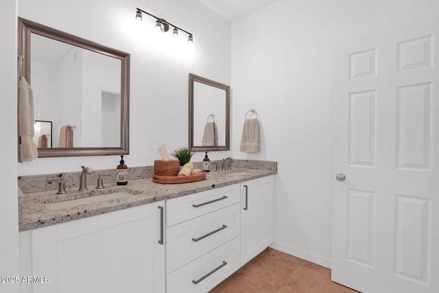 3811 N 64TH Street, Scottsdale, AZ 85251