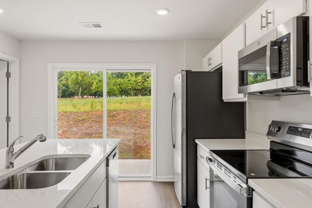 123 Cloverfield Lane, Spartanburg, SC 29303