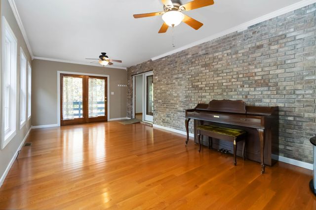 24 Beehive Lane, Corbin, KY 40701