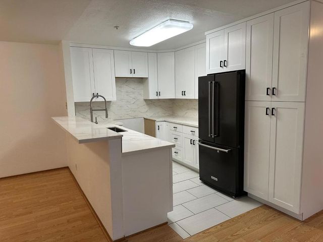 808 Red Leaf Court, San Francisco, CA 94134