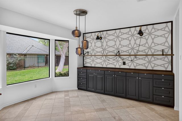 4915 Cross Creek Court, Arlington, TX 76017