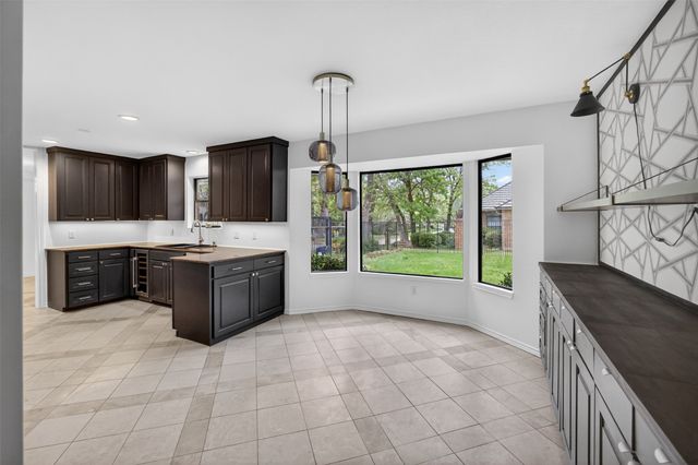 4915 Cross Creek Court, Arlington, TX 76017