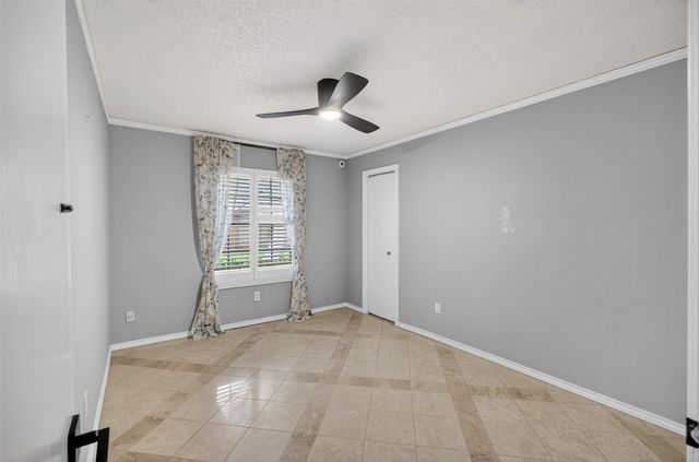 4915 Cross Creek Court, Arlington, TX 76017