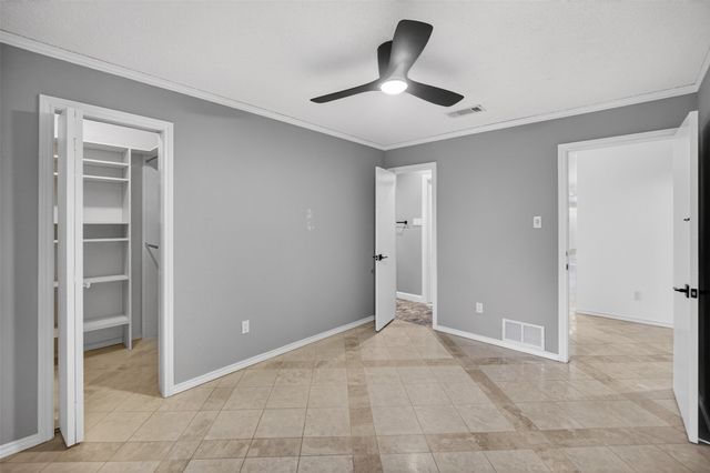 4915 Cross Creek Court, Arlington, TX 76017