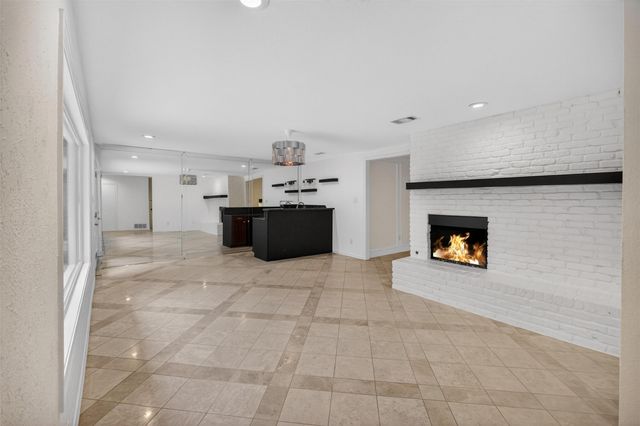 4915 Cross Creek Court, Arlington, TX 76017
