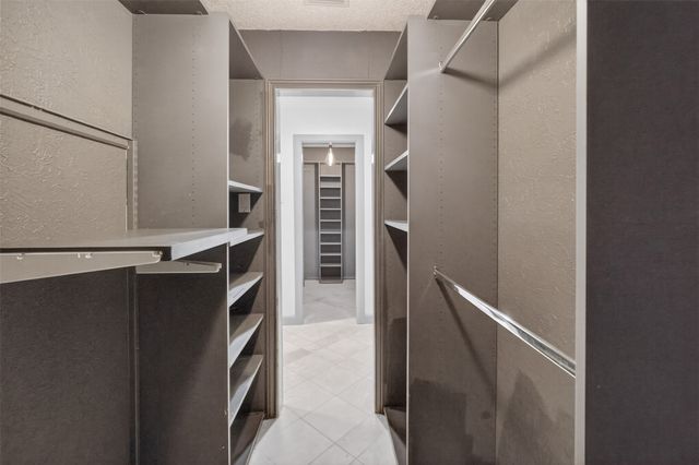 4915 Cross Creek Court, Arlington, TX 76017