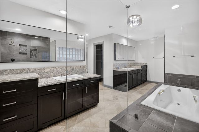 4915 Cross Creek Court, Arlington, TX 76017