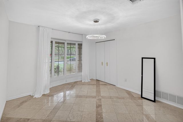 4915 Cross Creek Court, Arlington, TX 76017