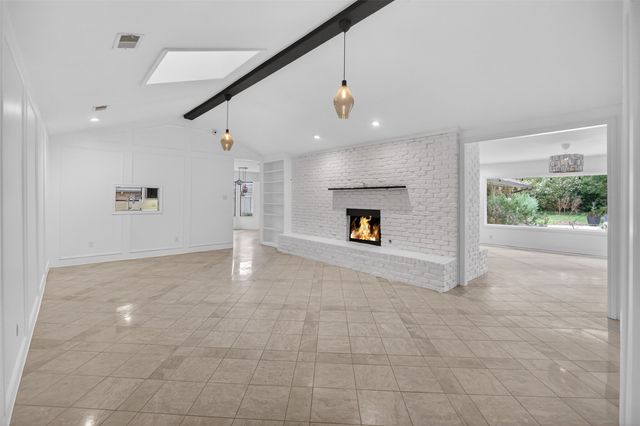 4915 Cross Creek Court, Arlington, TX 76017