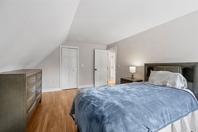 935 King St, Raynham, MA 02767