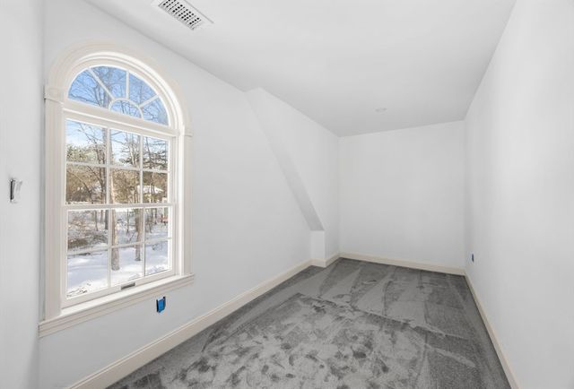 935 King St, Raynham, MA 02767