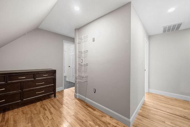 935 King St, Raynham, MA 02767