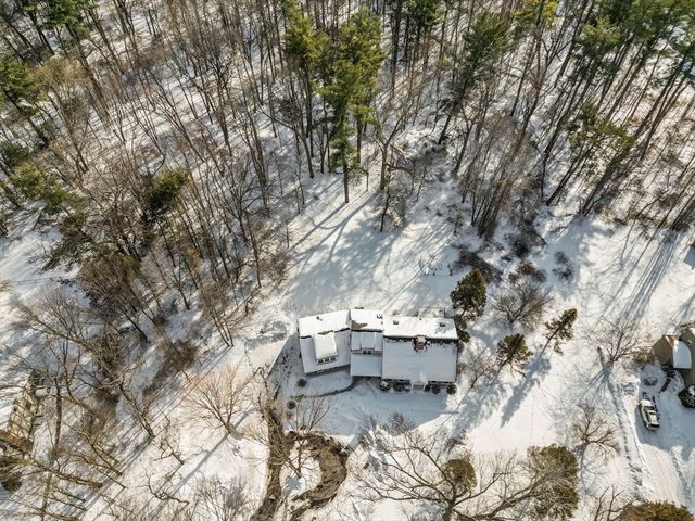 935 King St, Raynham, MA 02767