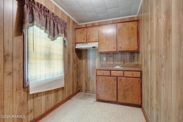 1100 W Gilman Road, Lafayette, LA 70501