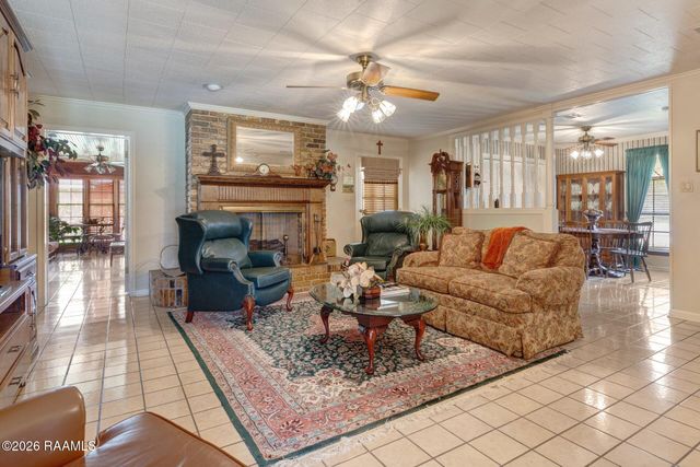 1100 W Gilman Road, Lafayette, LA 70501